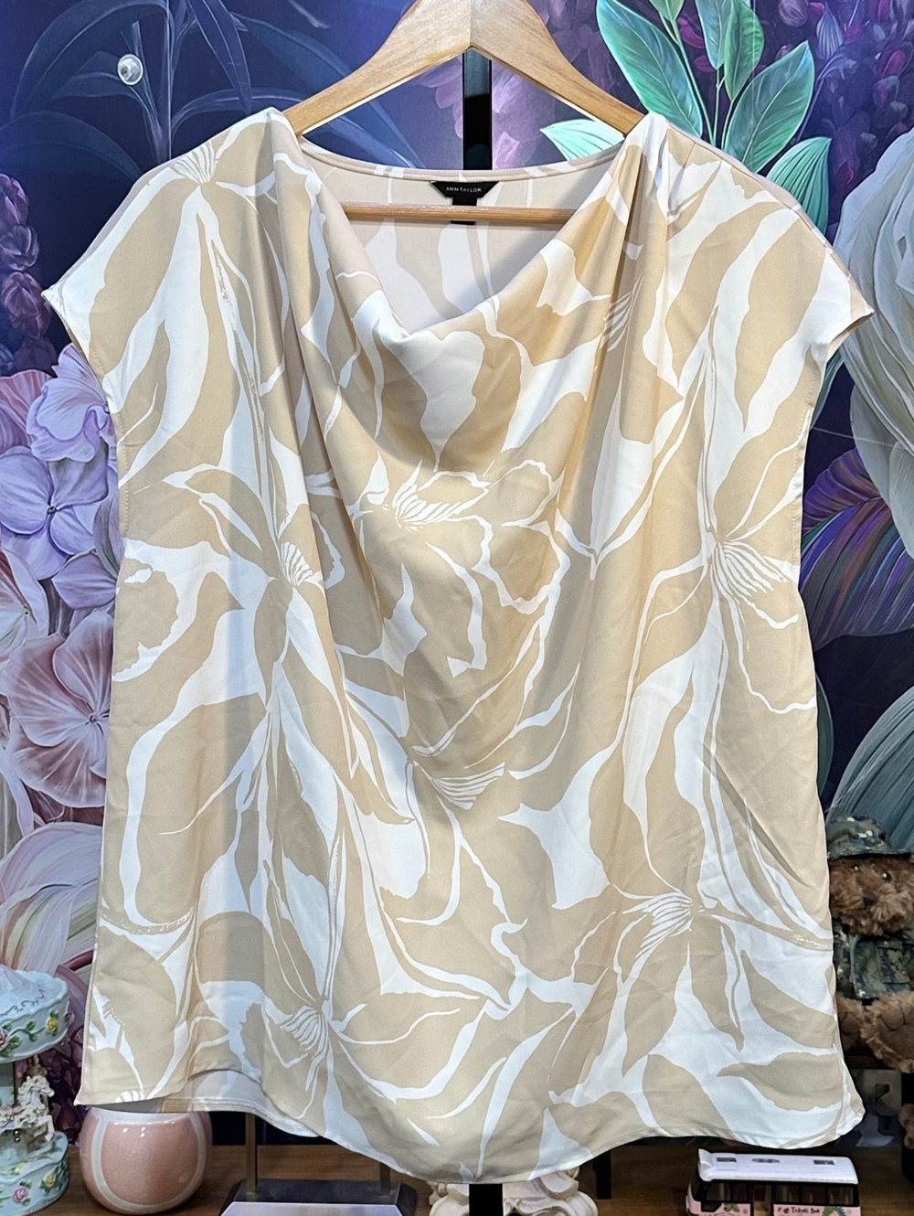 Ann Taylor XL Floral Print Draped Neck Short Sleeve Blouse Classic Casual Resort